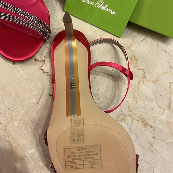 Sam Edelman fuscia pink satin sandals in 7.5. Never worn! New in box - Picture 4 of 10